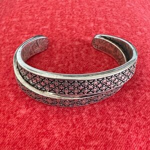Elegant Premier Designs Silver tone and Black Cuff Bracelet
